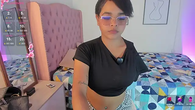 Snapshot of Tatiana-Jaaramillo chatting on 04-23-26, 08:22 Tatiana-Jaaramillo online show from 04-23-26, 08:22