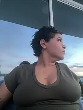 Snapshot of Tatiana-Jaaramillo chatting on 07-29-26, 11:25 Tatiana-Jaaramillo online show from 07-29-26, 11:25
