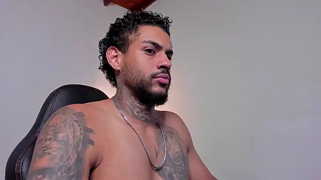 LuigiVitale 1 online show from 02-22-26, 01:18