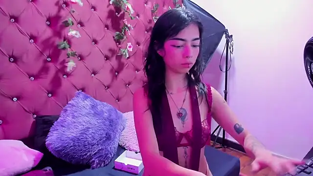  Ivy Luna online show from 05-20-26, 12:50