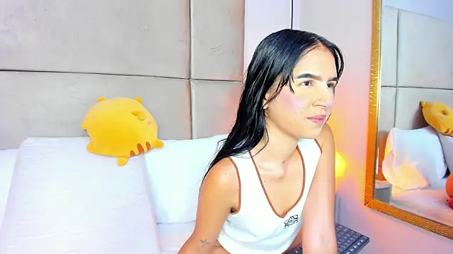 angelaG1 online show from 06-12-26, 08:41