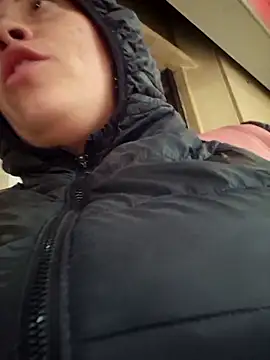 Rouse hot  online show from 11-21-25, 08:07