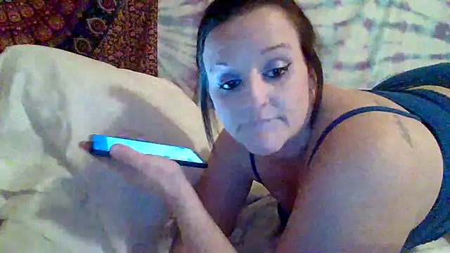 Snapshot of LexieLanierxo chatting on 11-15-25, 08:11 LexieLanierxo online show from 11-15-25, 08:11