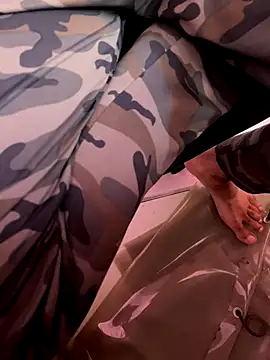 Snapshot of Your_imran chatting on 11-17-25, 06:30 Your imran online show from 11-17-25, 06:30