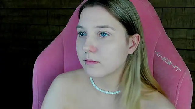 TinnaBurton online show from 04-15-26, 07:58