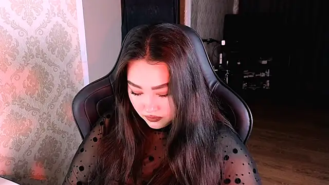 Emma Uilson online show from 02-05-26, 09:52