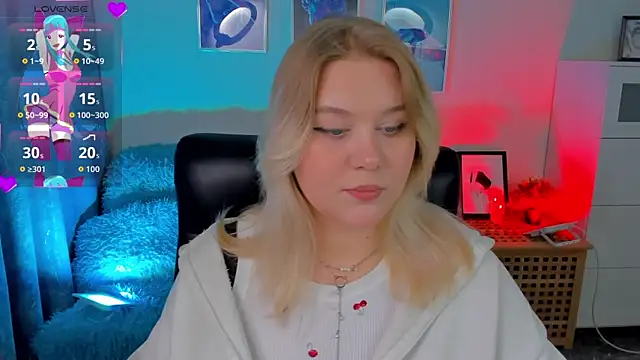 LouiseMous online show from 11-24-25, 10:20