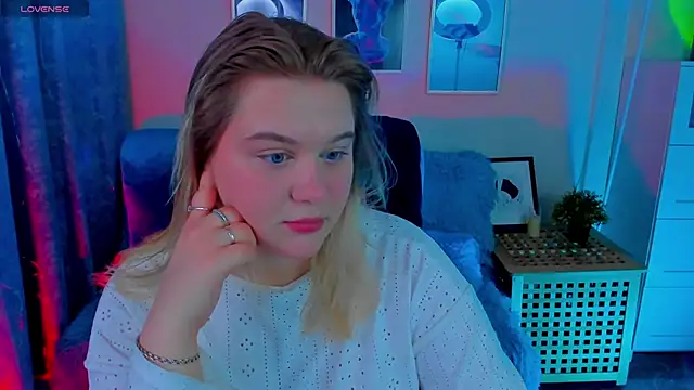 LouiseMous online show from 12-04-25, 09:01