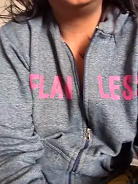 Snapshot of Kinky_Aleena chatting on 12-01-25, 03:22 Kinky Aleena online show from 12-01-25, 03:22