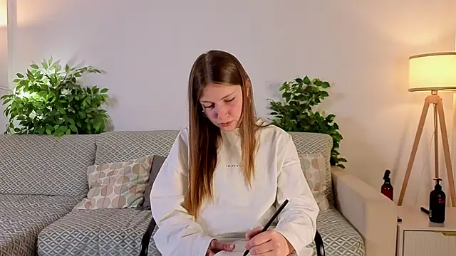 LesaFeldker online show from 11-29-25, 01:19