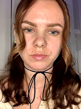 Snapshot of Alishiass399 chatting on 11-15-25, 07:32 Alishiass399 online show from 11-15-25, 07:32