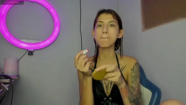 Hot play18 online show from 03-07-26, 08:50