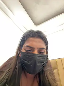 Snapshot of sexyayeshadesi chatting on 05-06-26, 05:51 sexyayeshadesi online show from 05-06-26, 05:51