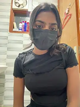 Snapshot of sexyayeshadesi chatting on 05-07-26, 06:13 sexyayeshadesi online show from 05-07-26, 06:13