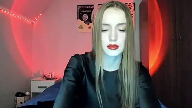 tinyglow online show from 02-06-26, 11:19