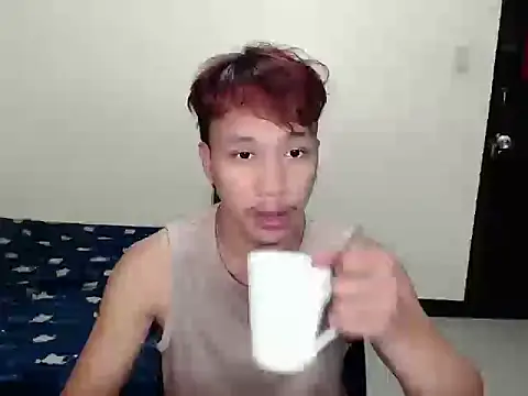 Snapshot of newgys chatting on 11-15-25, 07:54 newgys online show from 11-15-25, 07:54