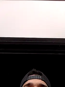 Snapshot of Davidgnzz1993 chatting on 11-15-25, 09:00 Davidgnzz1993 online show from 11-15-25, 09:00