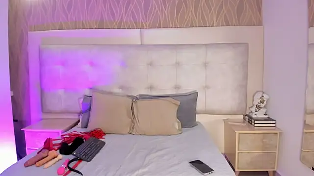 NalaRoux online show from 01-07-26, 03:53