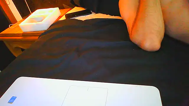 Snapshot of jibe13@xh chatting on 07-18-26, 01:37 jibe13xh online show from 07-18-26, 01:37