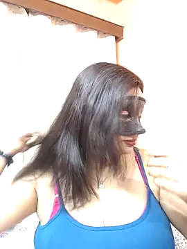 Cute-richa1 online show from 04-22-26, 01:45