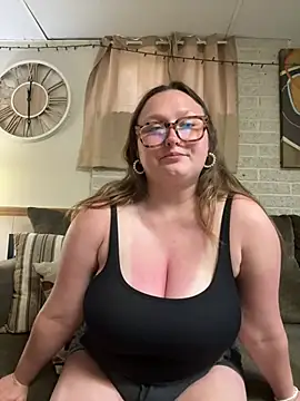 Snapshot of sammi_b12 chatting on 06-22-26, 03:20 sammi b12 online show from 06-22-26, 03:20