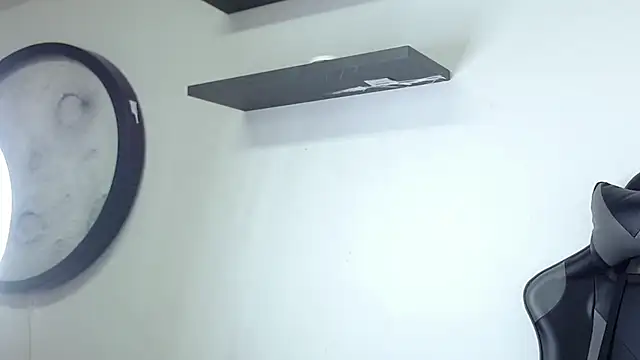 Nina-foxx online show from 12-18-25, 07:53