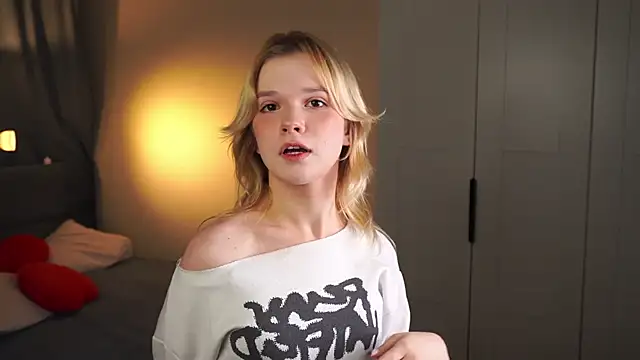 PhillisEsplin online show from 11-22-25, 07:46