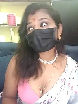 Snapshot of Premalatha_28 chatting on 04-23-26, 06:10 Premalatha 28 online show from 04-23-26, 06:10