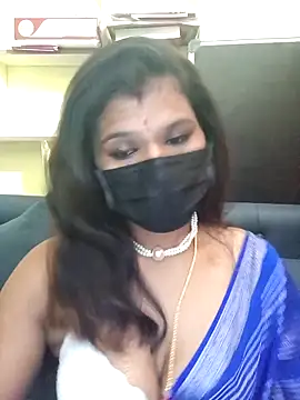 Snapshot of Premalatha_28 chatting on 05-02-26, 05:51 Premalatha 28 online show from 05-02-26, 05:51