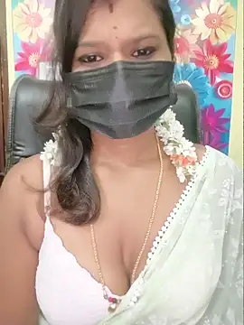 Snapshot of Premalatha_28 chatting on 05-19-26, 04:13 Premalatha 28 online show from 05-19-26, 04:13