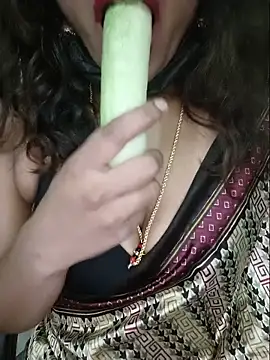 Snapshot of Premalatha_28 chatting on 05-22-26, 04:56 Premalatha 28 online show from 05-22-26, 04:56