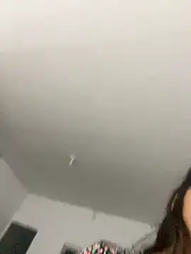 Snapshot of Lara_o chatting on 11-16-25, 01:44 Lara o online show from 11-16-25, 01:44