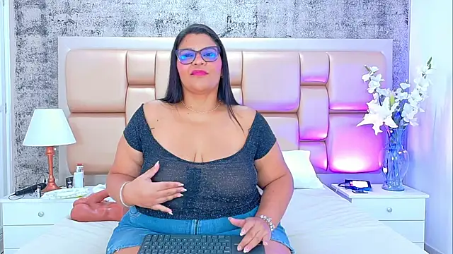 SelennaCooper online show from 12-05-25, 11:41