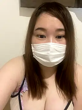 Snapshot of kana-chaaan chatting on 11-18-25, 04:17 kana-chaaan online show from 11-18-25, 04:17