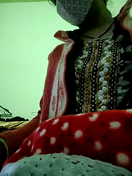 Snapshot of Menka_cut34 chatting on 12-22-25, 04:04 Menka cut34 online show from 12-22-25, 04:04