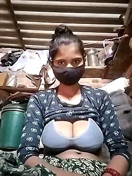 Snapshot of Deepika_Padukone chatting on 01-10-26, 06:59 Deepika Padukone online show from 01-10-26, 06:59