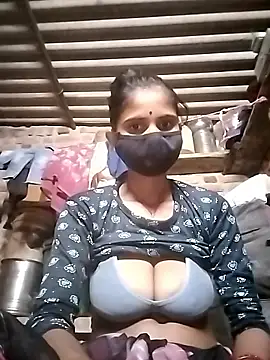 Snapshot of Deepika_Padukone chatting on 01-15-26, 07:35 Deepika Padukone online show from 01-15-26, 07:35