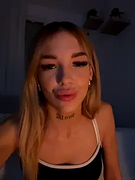 lunababy77 online show from 11-24-25, 05:23