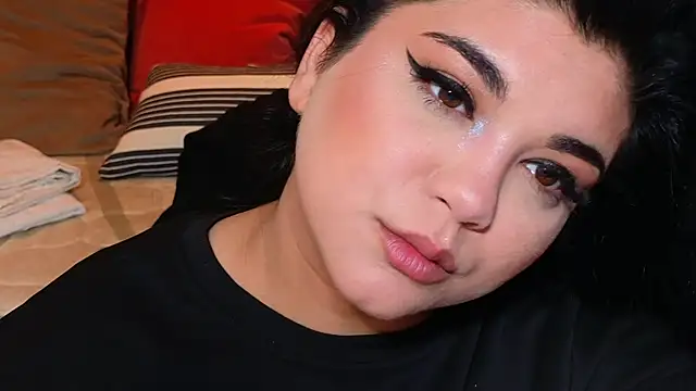 SpicyCarlaXX online show from 05-06-26, 07:52