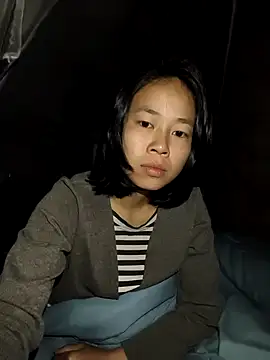 Snapshot of Cat-meow chatting on 11-18-25, 08:57 Cat-meow online show from 11-18-25, 08:57