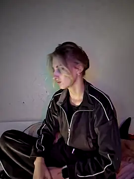 carolinakis  online show from 12-01-25, 09:53