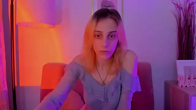 MiilaGlow online show from 12-04-25, 03:10