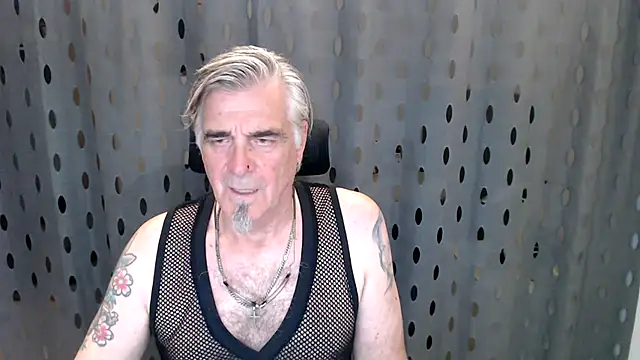 Snapshot of Buidapest chatting on 07-13-26, 10:56 Buidapest online show from 07-13-26, 10:56