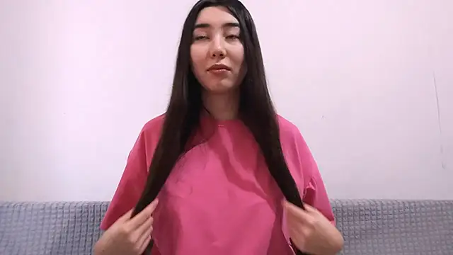 Snapshot of Alice_puff chatting on 11-17-25, 10:21 Alice puff online show from 11-17-25, 10:21