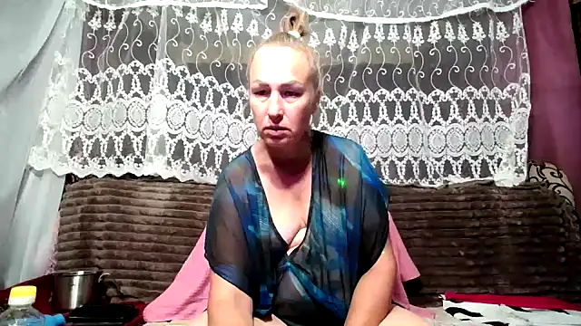 Snapshot of Kissingyouu chatting on 06-27-26, 03:33 Kissingyouu online show from 06-27-26, 03:33