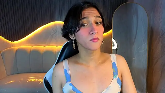 zoe tp online show from 12-17-25, 08:04