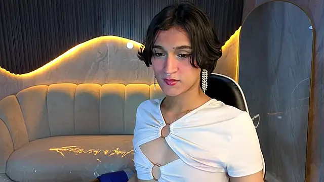 zoe tp online show from 12-18-25, 07:53