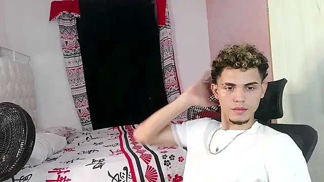 MischievousDuo online show from 12-01-25, 05:45