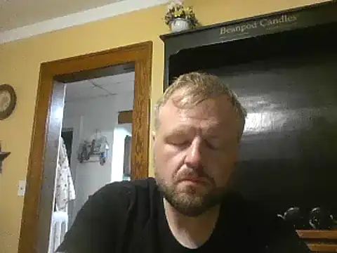 Snapshot of TheOneDonShaun chatting on 06-03-26, 02:36 TheOneDonShaun online show from 06-03-26, 02:36