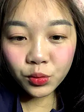 Snapshot of Baa-bee22 chatting on 12-16-25, 01:43 Baa-bee22 online show from 12-16-25, 01:43